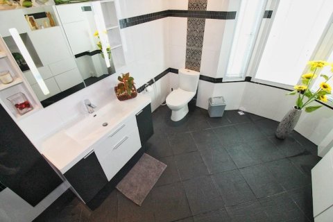 House in Pattaya, Thailand 6 bedrooms № 170305 - photo 14