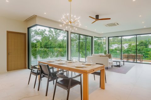 Villa in Phuket, Thailand 3 bedrooms № 164103 - photo 2