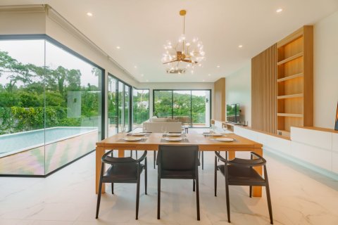 Villa in Phuket, Thailand 3 bedrooms № 164103 - photo 14