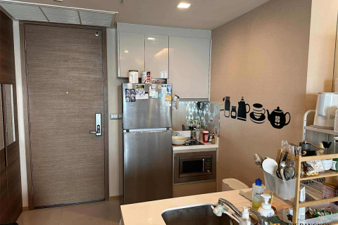 Condo in Bangkok, Thailand, 1 bedroom  № 184880 - photo 3