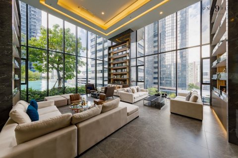 Condo in Huai Khwang, Bangkok, Thailand, 2 bedrooms  № 138591 - photo 15