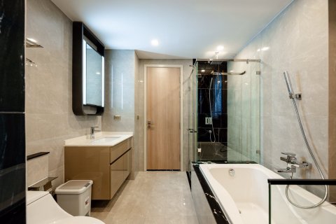 Condo in Huai Khwang, Bangkok, Thailand, 2 bedrooms  № 138591 - photo 13