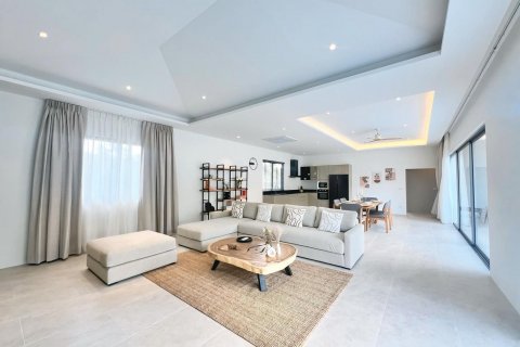 Villa in Ko Samui, Thailand 3 bedrooms № 138595 - photo 13