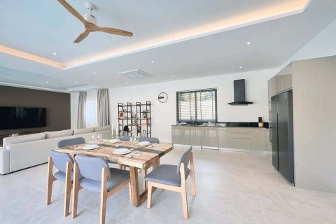 Villa in Ko Samui, Thailand 3 bedrooms № 138595 - photo 10