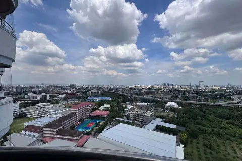 Studio in the Condo in Huai Khwang, Bangkok, Thailand  № 163174 - photo 3