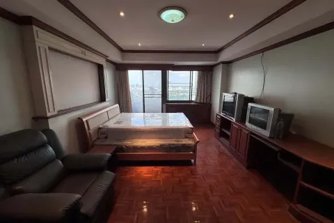 Studio in the Condo in Huai Khwang, Bangkok, Thailand  № 163174 - photo 9