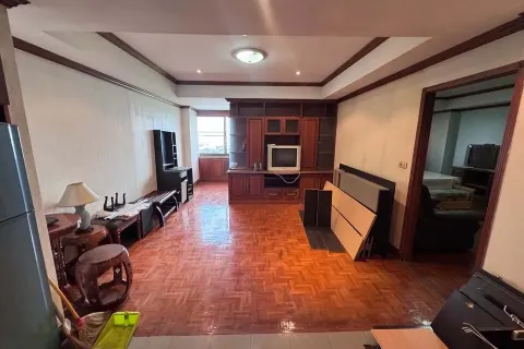 Studio in the Condo in Huai Khwang, Bangkok, Thailand  № 163174 - photo 7