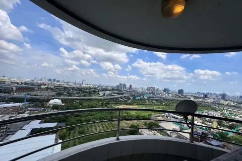 Studio in the Condo in Huai Khwang, Bangkok, Thailand  № 163174 - photo 10