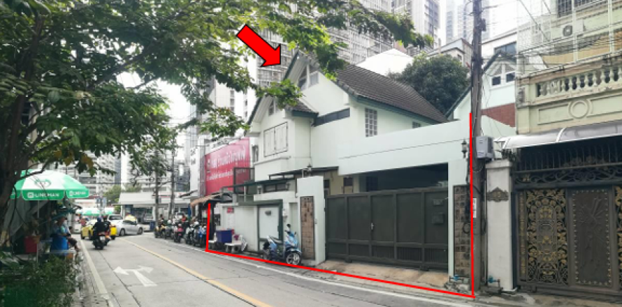 House in Khlong Toei, Bangkok, Thailand 6 bedrooms № 163169