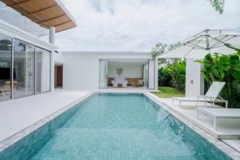 Villa in Phuket, Thailand 3 bedrooms № 146786 - photo 2