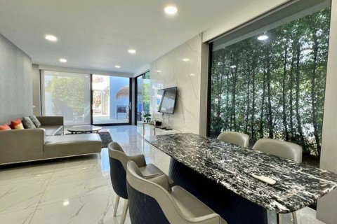 Villa in Pattaya, Thailand 3 bedrooms № 146787 - photo 4