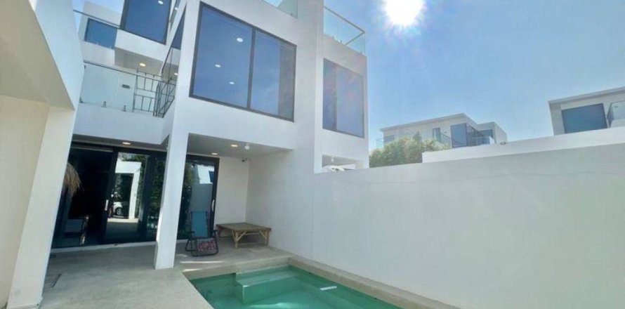 Villa in Pattaya, Thailand 3 bedrooms № 146787