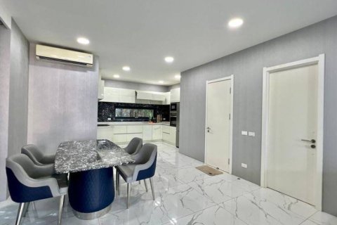 Villa in Pattaya, Thailand 3 bedrooms № 146787 - photo 5