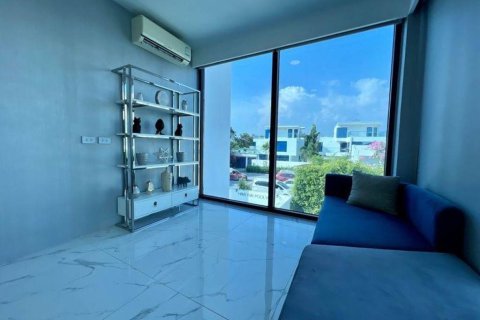 Villa in Pattaya, Thailand 3 bedrooms № 146787 - photo 9