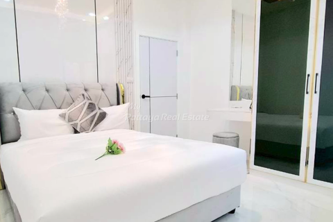 House in Bang Lamung, Thailand 3 bedrooms № 146558 - photo 17