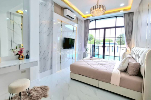 House in Bang Lamung, Thailand 3 bedrooms № 146558 - photo 6