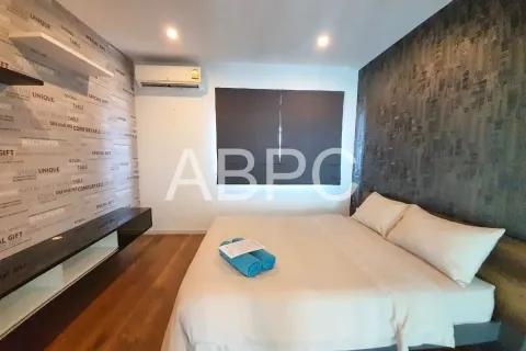 Casa de 4 dormitorios en Pattaya, Tailandia № 211410 - foto 10