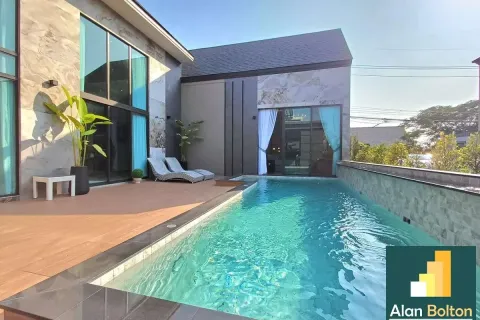Casa de 3 dormitorios en Pattaya, Tailandia № 211412 - foto 4