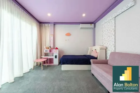 Casa de 4 dormitorios en Jomtien Beach, Pattaya, Tailandia № 211409 - foto 19