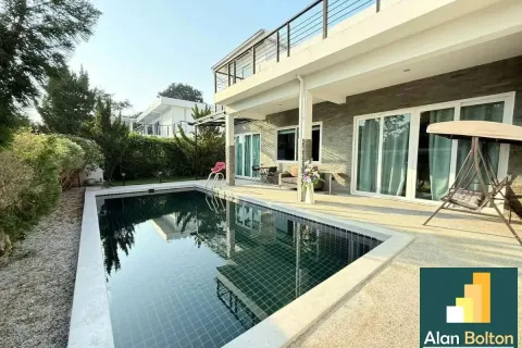 Casa de 4 dormitorios en Jomtien Beach, Pattaya, Tailandia № 211409 - foto 9