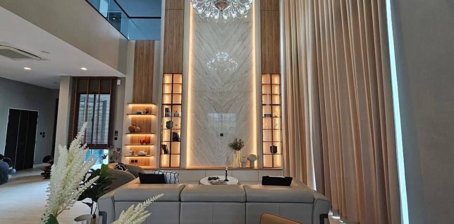 Дом в Суан Луанге, Бангкок, Таиланд с 5 спальнями  № 173412