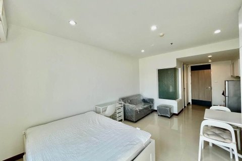 Studio dans le Condo à Huai Khwang, Bangkok, Thaïlande  № 173413 - photo 2