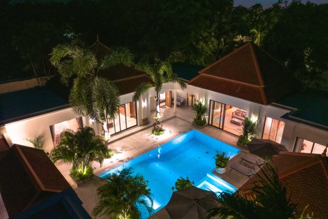 Villa in Phuket, Thailand 4 bedrooms № 173409 - photo 7