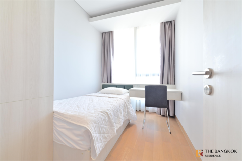 Condo in Bangkok, Thailand, 2 bedrooms  № 186534