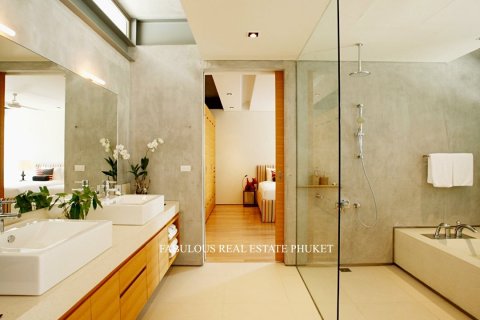 Villa in Phang Nga, Thailand 6 bedrooms № 179673 - photo 22
