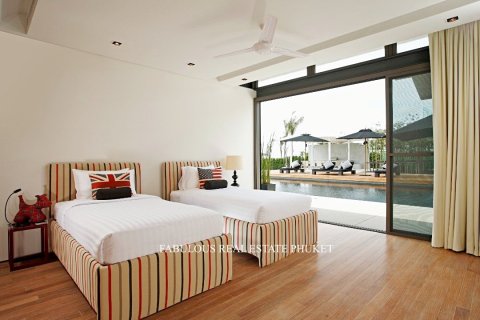 Villa in Phang Nga, Thailand 6 bedrooms № 179673 - photo 25