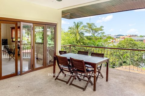 Villa in Kata, Thailand 6 bedrooms № 179678 - photo 21