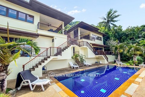 Villa in Kata, Thailand 6 bedrooms № 179678 - photo 8