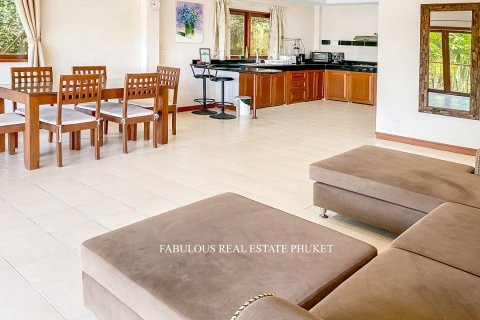 Villa in Kata, Thailand 6 bedrooms № 179678 - photo 13