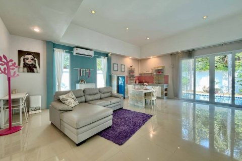 Дом в Саттахипе, Таиланд с 2 спальнями  № 150450 - фото 1