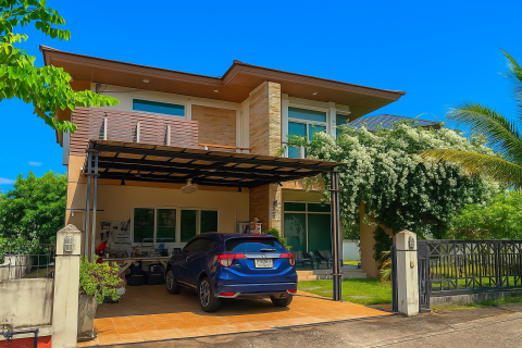 Villa in Pattaya, Thailand 4 bedrooms № 147190 - photo 1