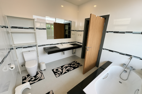 Villa in Pattaya, Thailand 4 bedrooms № 147190 - photo 14