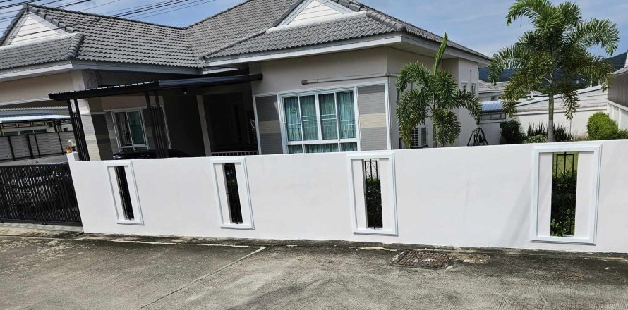 House in Pattaya, Thailand 3 bedrooms № 147347