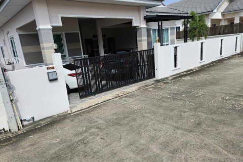 House in Pattaya, Thailand 3 bedrooms № 147347 - photo 6