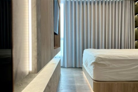 Condo à Bang Sue, Bangkok, Thaïlande, 2 chambres  № 147346 - photo 13