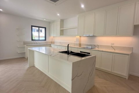 Вилла в Пхукете, Таиланд с 5 спальнями  № 167182 - фото 8