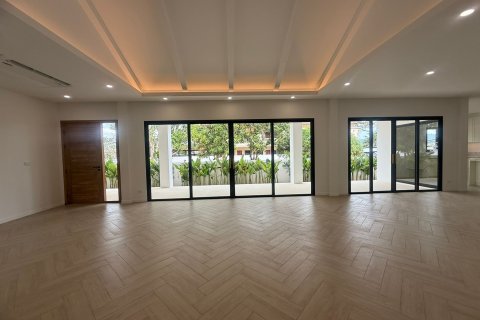 Вилла в Пхукете, Таиланд с 5 спальнями  № 167182 - фото 11