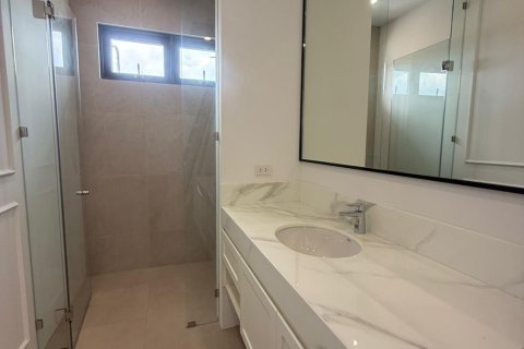 Вилла в Пхукете, Таиланд с 5 спальнями  № 167182 - фото 14