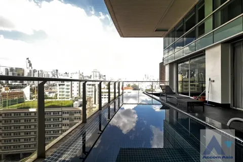 Duplex in Watthana, Bangkok, Thailand 3 bedrooms № 216939