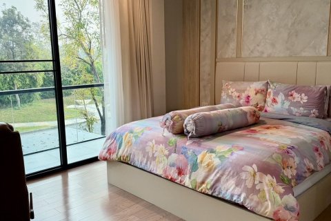 Villa in San Sai, Thailand 4 bedrooms № 164634 - photo 8