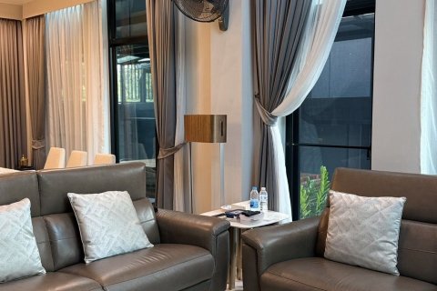 Villa in San Sai, Thailand 4 bedrooms № 164634 - photo 27