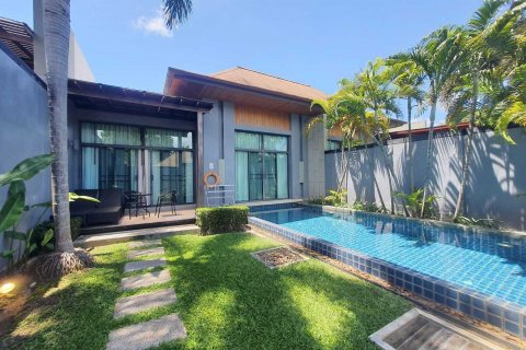 Villa in Phuket, Thailand 2 bedrooms № 145513 - photo 1