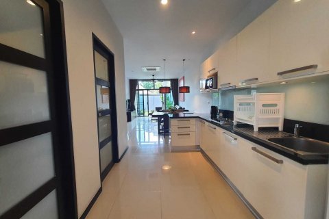 Villa in Phuket, Thailand 2 bedrooms № 145513 - photo 19