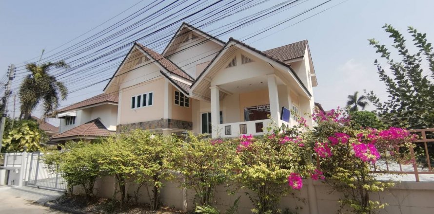 Maison à Pattaya, Thaïlande 4 chambres № 145515