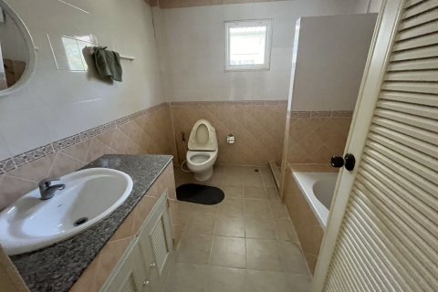 Maison à Pattaya, Thaïlande 4 chambres № 145515 - photo 12