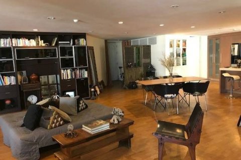 Condo à Watthana, Bangkok, Thaïlande, 4 chambres № 160705 - photo 4